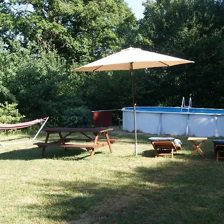 红磨坊圣心公寓 公寓 Saint-Aubin-le-Monial